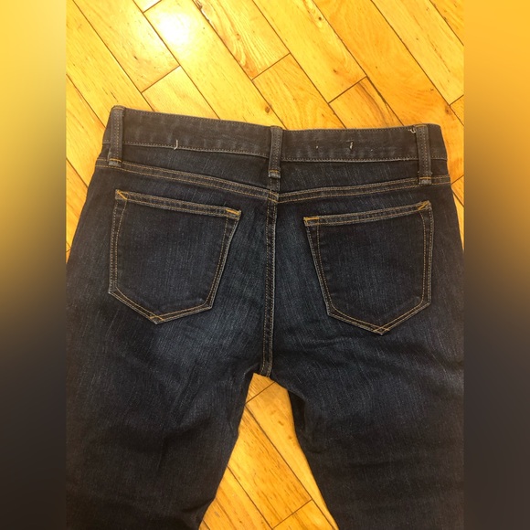 GAP Real Straight Mid-rise dark wash jeans. Size 28L. - Picture 9 of 16